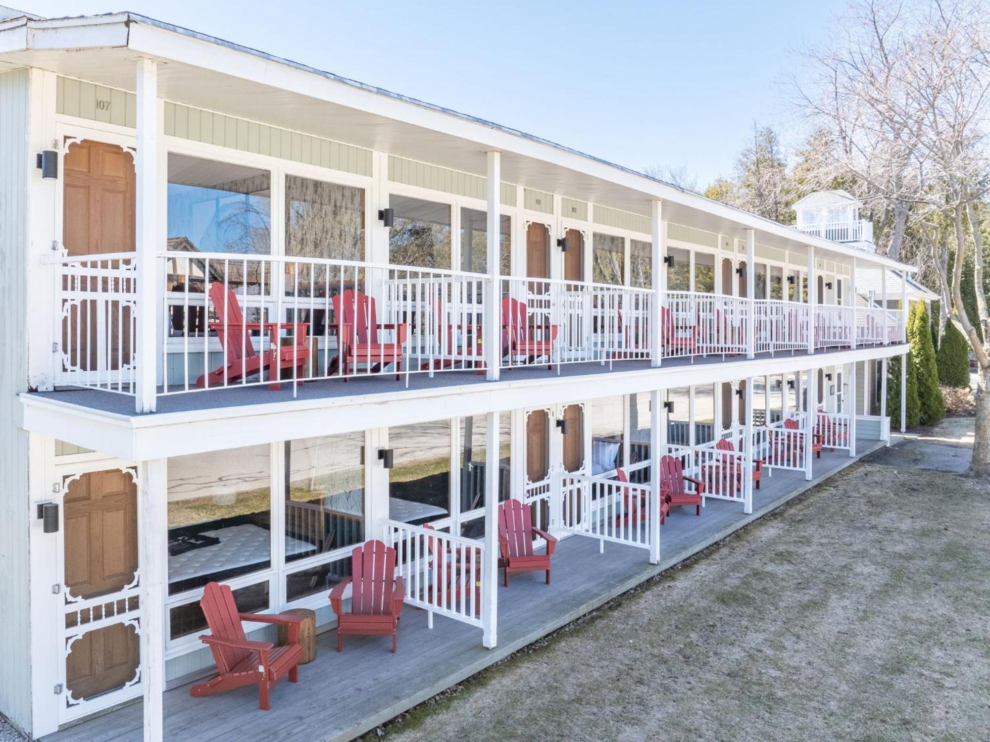 Spruce & Shore Motel Fish Creek Kültér fotó
